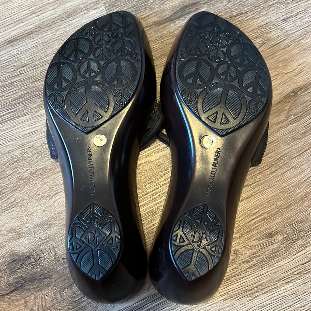 Platform Sandals - Picture 5 of 5